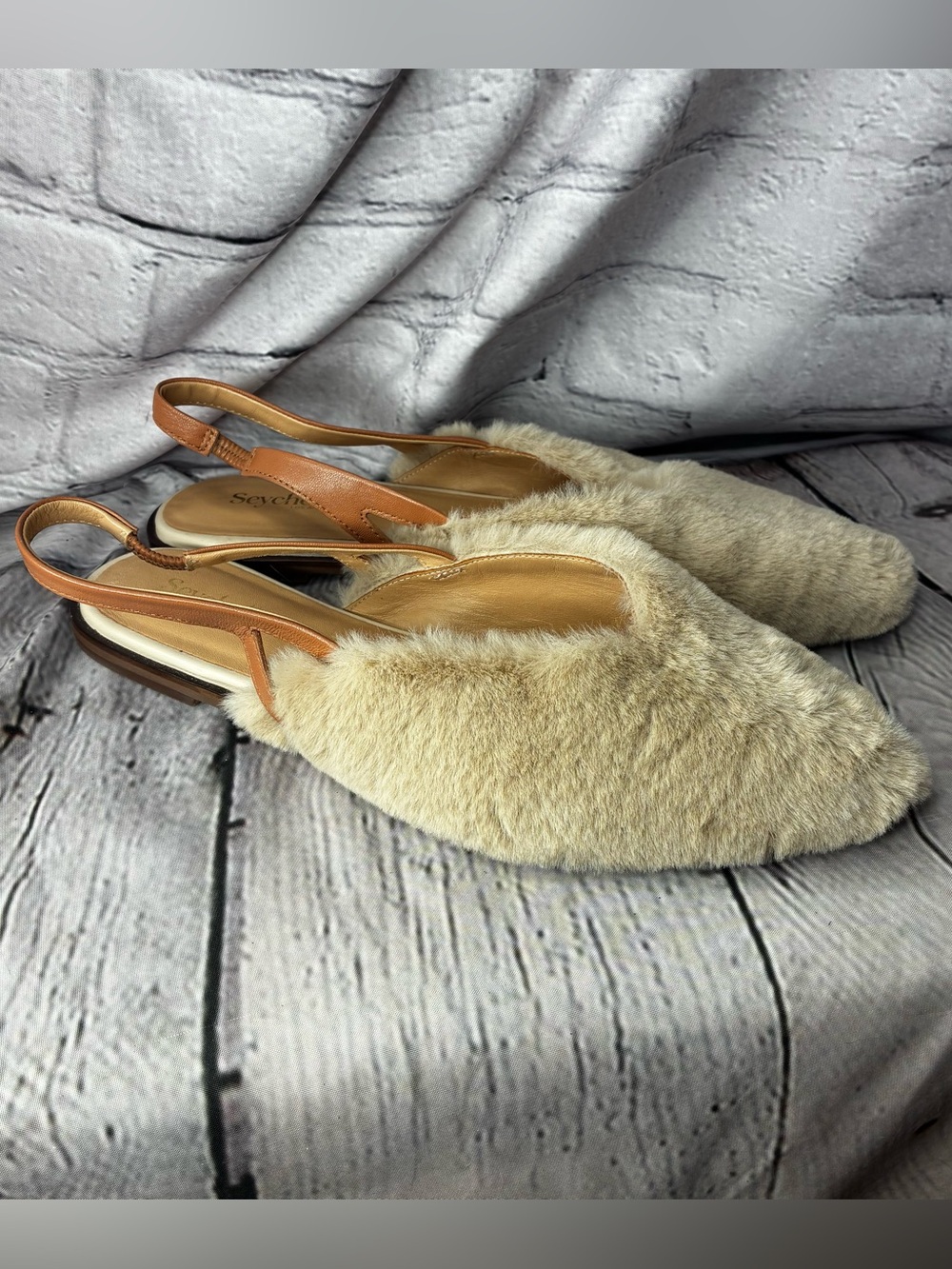 Cozy Minimalist Eclectic Corpcore Whimsy Travel Faux Fur Slingback Flats 8.5 GUC